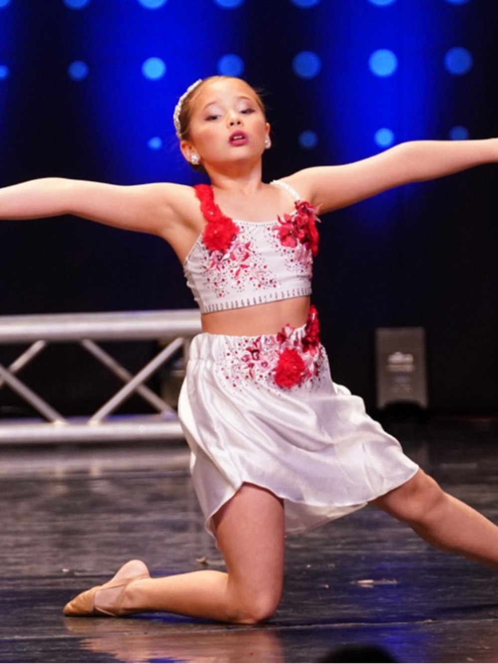 ❤️🤍 Elegant Custom Lyrical/Contemporary Competition Dance Costume 🤍❤️ - Picture 3 of 9